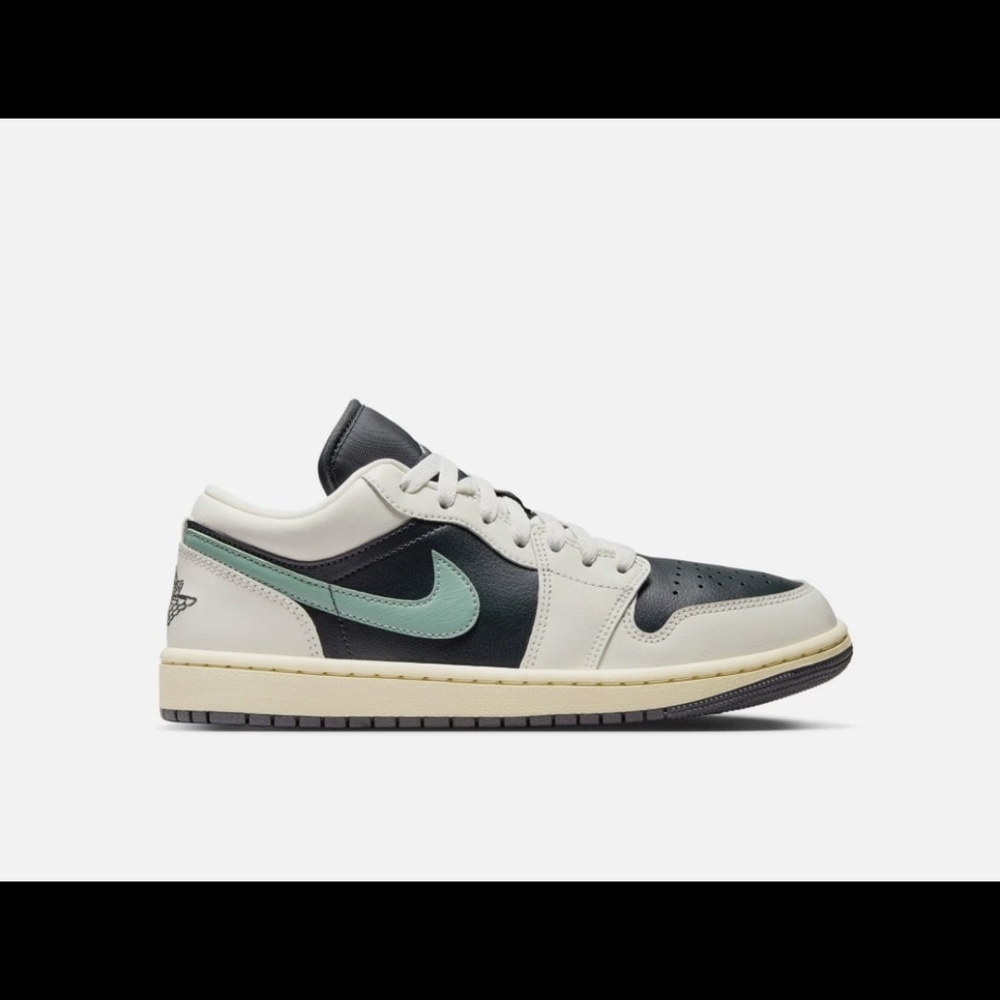 Nike Air Jordan - Jordan 1 Low DC0774-001 in Jade Smoke Color Way - Womens 8.5